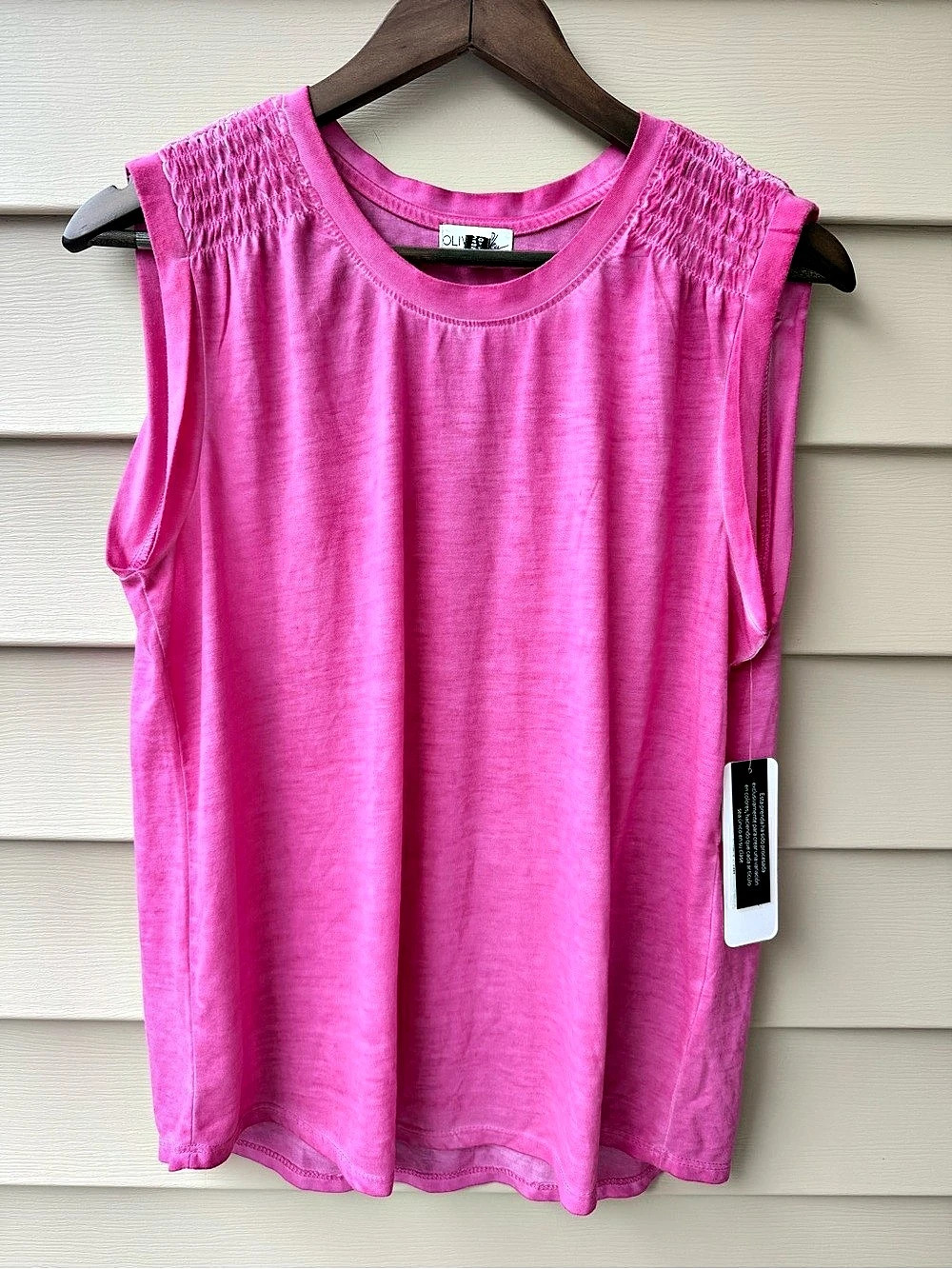 NWT Olivia Sky Hot Pink Smocked Shoulder Sleeveless Top Women’s L